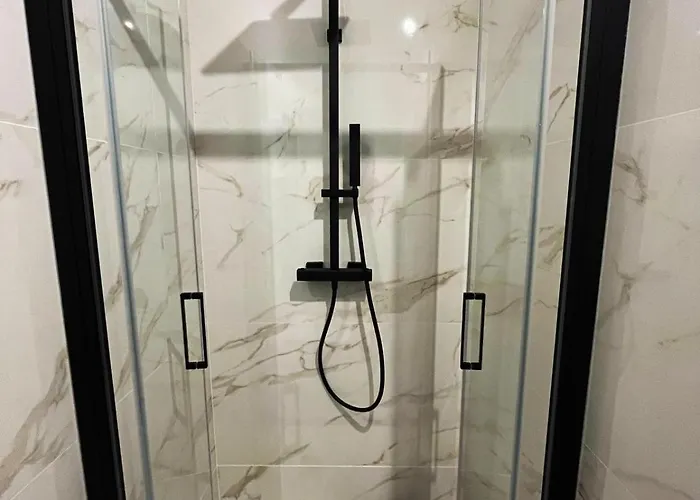 Domus Jota - Comfort E Stile In Indipendente Apartamento *